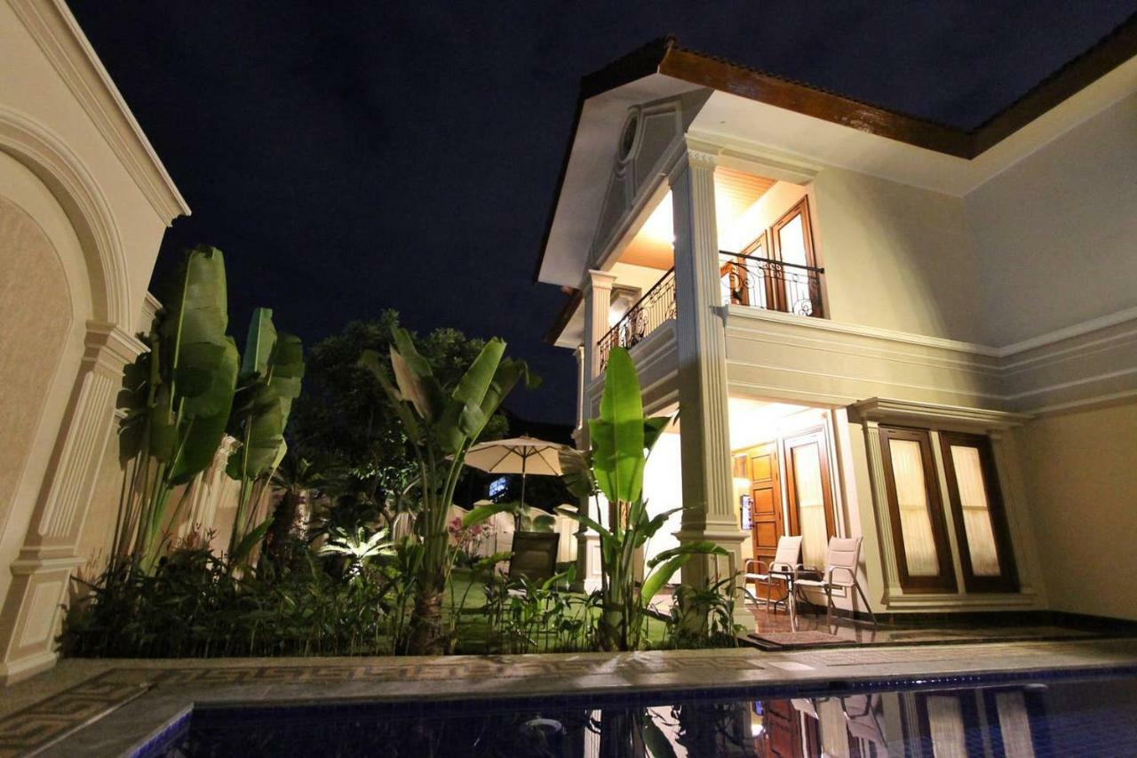 Villa Fernasya House à Yogyakarta Extérieur photo